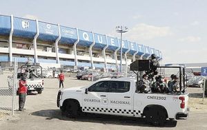 ¡VIGILAN EL EJÉRCITO Y LA GUARDIA NACIONAL EL ESTADIO CORREGIDORA!