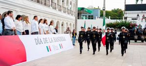 ¡DESFILE DEL DÍA DE LA BANDERA!