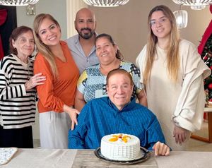 ROBERTO BUENO FESTEJA UN AÑO MÁS DE VIDA