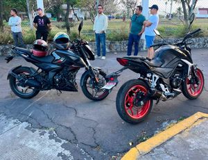 ¡SE IMPACTAN MOTOS FRENTE A REINO MÁGICO!