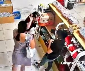 ¡CLIENTA CACHETEA A EMPLEADA DE TIENDA DE NOVEDADES!