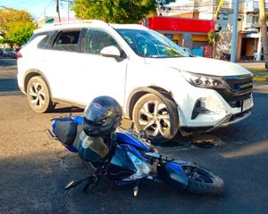 ¡MUJER LESIONADA EN FUERTE CHOQUE!