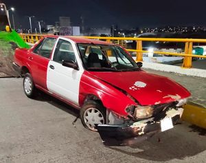 ¡BORRACHÍN CHOCÓ EN EL PUENTE ALLENDE!