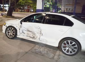 ¡COLISIONAN DOS AUTOS ALEMANES!