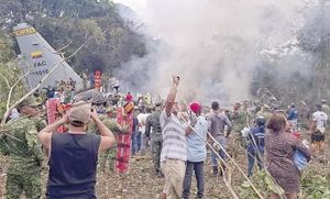 ¡MUEREN 66 SOLDADOS POR DESPLOME DE AVIÓN MILITAR! EN COLOMBIA! - *La nave era un Hércules C-130 que transportaba 125 personas