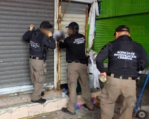 ¡ASEGURA FGR 50 MÁQUINAS TRAGAMONEDAS EN UN CATEO AFUERA DEL MERCADO!