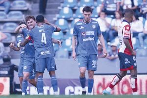 ¡CRUZ AZUL IMPARABLE, AHORA 3-1 A SAN LUIS!