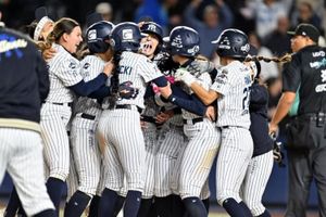 ¡PARA SULTANES FEMENIL EL J1 EN LA SERIE DE LA REINA!