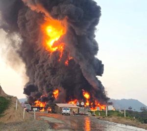 ¡SE SALIÓ DE CONTROL! - ARDE EL POZO KREM-1