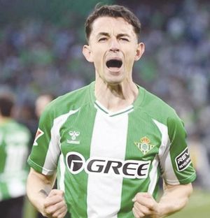 ¡ÁLVÁRO FIDALGO MARCA PRIMER GOL CON BETIS EN DERBI SEVILLANO!