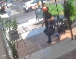 ¡ASALTAN EL CAFÉ “CASA PERLA” EN EL REFORMA!