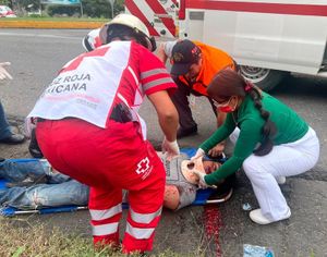 ¡SALE VOLANDO DE “CABALLO DE ACERO” Y ATERRIZÓ EN LA CUNETA!