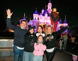 La familia Martínez Gaona disfrutó la magia de Disney