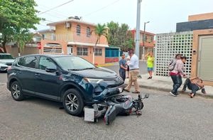 ¡CAMIONETA ARROLLÓ A MOTOCICLISTA EN PLAYA LINDA!