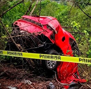 ¡MUERE MUJER EN FATAL VOLCADURA EN ÁLAMO!