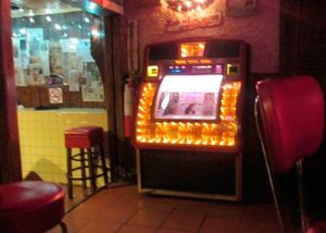 ¡MULTARÁN A LOS ESCANDALOSOS! - *Jalan orejas a bares y restaurantes