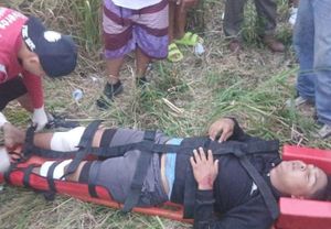 ¡PAREJA DE BIKERS SE ESTAMPAN POR ALCANCE CONTRA VERSA EN ACTOPAN!