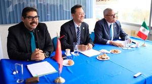 ¡SE ENLAZAN CON CHINA!