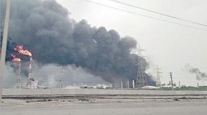 ¡BOMBARDEAN PLANTA NUCLEAR Y ZONA PETROQUÍMICA DE IRÁN!