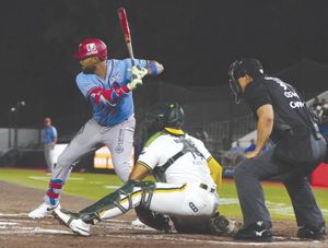 ¡EL ÁGUILA PIERDE SERIE ANTE BRAVOS!