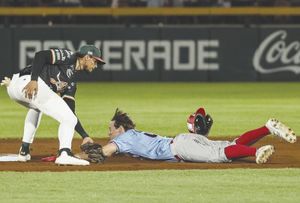 ¡LEONES DEVORA AL ÁGUILA Y GANA SERIE!