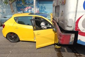 ¡SE LE METIÓ POR ATRÁS A UN AUTOBÚS EN LA CARRANZA!
