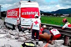 ¡UN MUERTO EN CARAMBOLAZO EN LA AUTOPISTA!