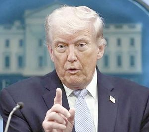 ¡MÁS LE VALE A IRÁN NO COBRAR PASO A BUQUES EN ORMUZ: TRUMP!