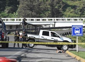 ¡ASESINAN A MUJER Y UN HOMBRE EN LA AUTOPISTA!