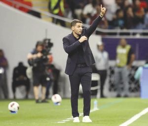 ¡LARCAMÓN, SORPRENDIDO Y DOLIDO POR SU CESE!