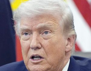 ¡TRUMP AMENAZA CON ARANCELES DE 50% A QUIENES PROVEAN ARMAS A IRÁN!