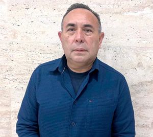 ¡REVIENTAN ABOGADOS! - POR CATEOS DISFRAZADOS