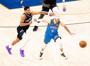 ¡THUNDER COMPLETA BARRIDA Y PISTONS CASI ELIMINADOS!