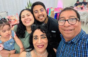 TARDE DE SORPRESAS PARA CINDY