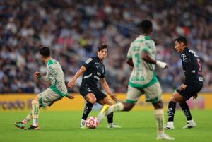 ¡PARA LLORAR!…RAYADOS ES GOLPEADO POR EL SOTANERO SANTOS, 3-0!