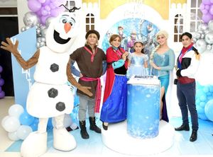 VALENTINA FESTEJA CON FROZEN SUS 4 AÑITOS