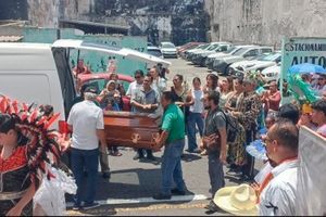 ¡DESPIDEN A HONORATO CON RUMBATA!