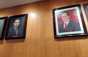 ¡SE LO BAJAN A HÉCTOR! - *La foto del PRI