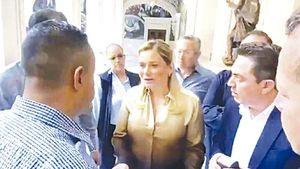 ¡GOBERNADORA DE CHIHUAHUA ACUSA PERSECUCIÓN POLÍTICA! - AGARRENSE... ¡MARU Y ROCHA A LA FGR!