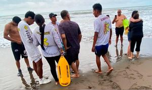 ¡MUERE AHOGADO ESTUDIANTE DE 17 AÑOS EN COSTA ESMERALDA!