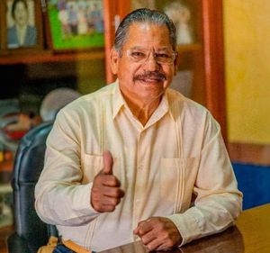 ¡LUTO EN LA POLÍTICA! - MUERE ARTURO HERVIZ