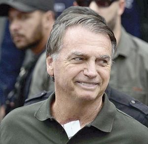 ¡BOLSONARO REGRESA A ARRESTO DOMICILIARIO!
