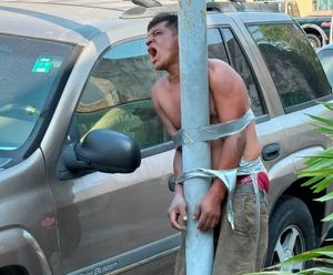 ¡LO AMARRAN A POSTE! - VECINOS JUSTICIEROS