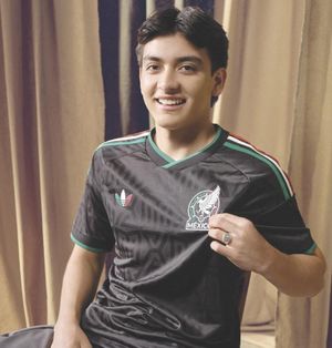¡PRESENTAN EL TERCER UNIFORME DE LA SELECCIÓN NACIONAL!