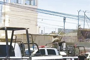 ¡MOTÍN EN EL PENAL!