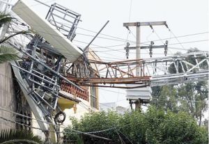 ¡CAE ANTENA DE RADIO EN LA CDMX!