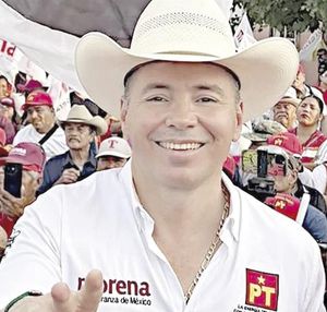 ¡LO ACUSAN DE ABUSO SEXUAL; AHORA VA POR REELECCIÓN!