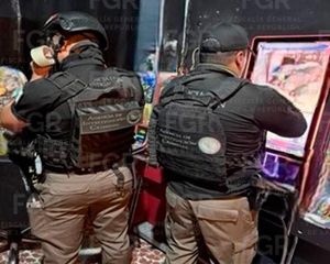 ¡LA TROPA DECOMISÓ 19 MÁQUINAS TRAGAMONEDAS EN COSCOMATEPEC!