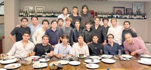 JOSÉ ANTONIO CELEBRA SUS 18 AÑOS