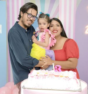 MACARENA CELEBRA SUS 3 AÑITOS AL ESTILO DE PLIM PLIM